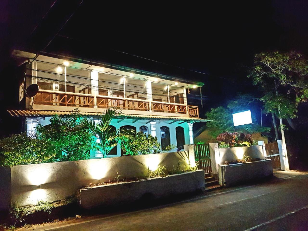 Villa Blue Ocean Mirissa Ngoại thất bức ảnh